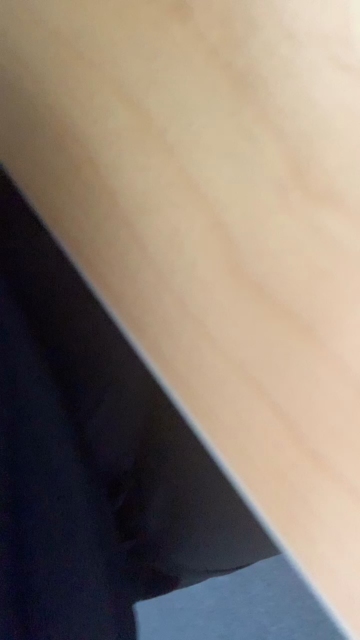 HornyMilfLeah  22-09-2021